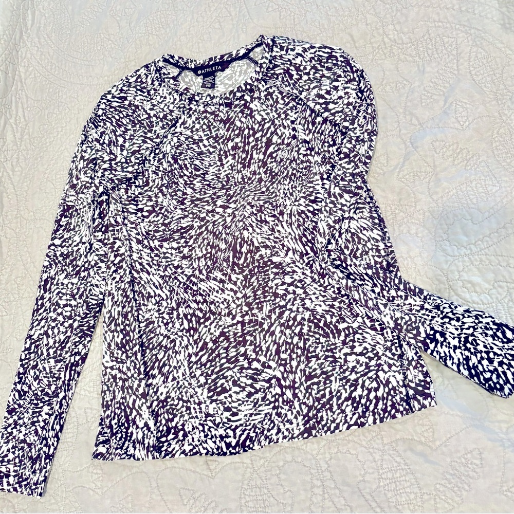 Athleta long sleeve patterned shirt, size XXS, worn once, like new.